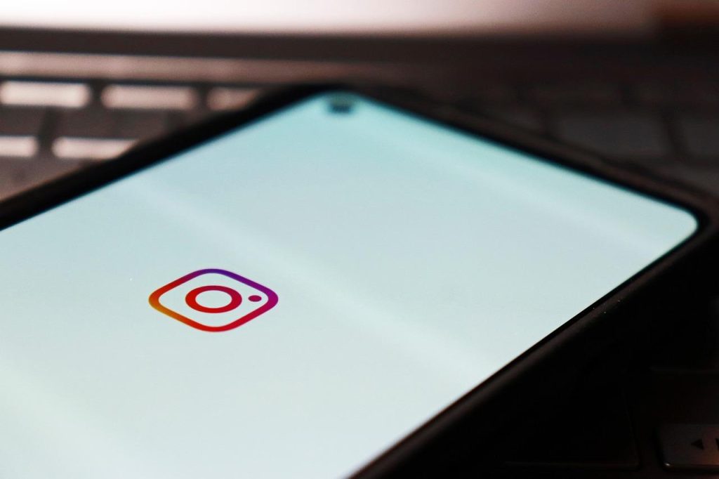 画像：インスタグラムアプリの起動画面