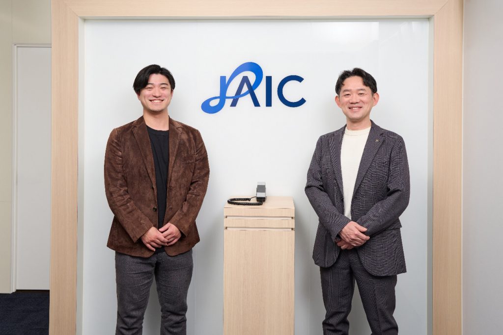 画像：近藤 浩充氏（右）、賀川 駿氏（左）